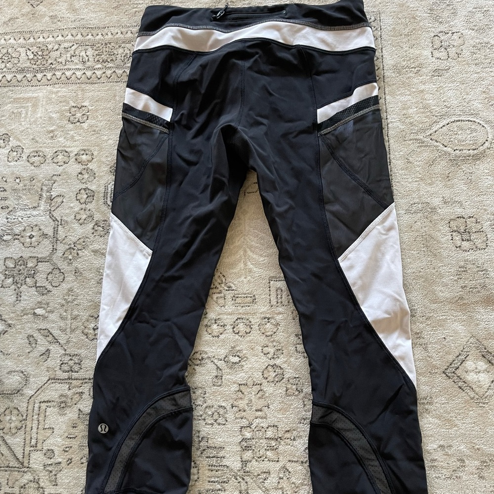 Lululemon reflective tights Size 6